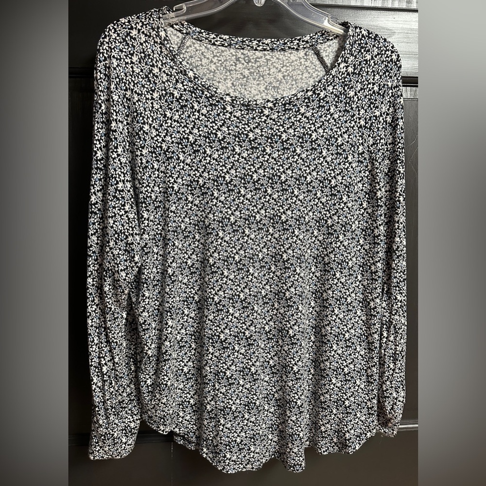 Loft Women’s Size Medium Blue & White Floral Print Lightweight Top Long Sleeve